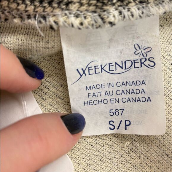 Weekenders Ladies Sm/Med Heather Gray Ribbed Skirt/Jacket Set - Picture 3 of 4